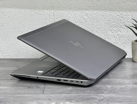 HP Zbook 15 G5 46